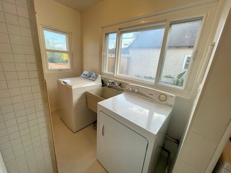 Laundry Room - 3015 Locust St