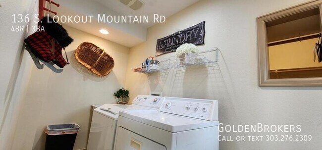 Building Photo - 136 S Lookout Mountain Rd