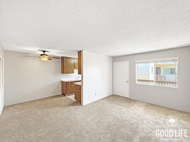 Building Photo - Comfortable 1BD/1BA Upper-Level Condo in North Park with Reserved Parking & On-Site Laundry