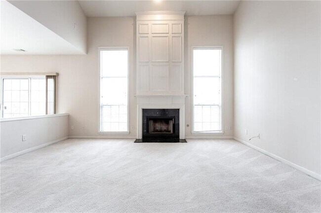 Building Photo - 910 Wendlebury Ct