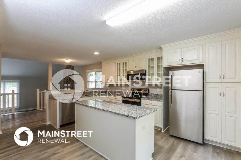 Building Photo - 4946 McAlpine Ln