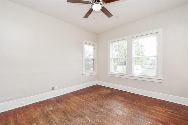 Building Photo - 5049 Jefferson St