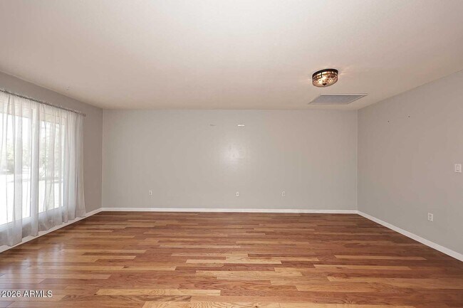 Building Photo - 10402 W Wininger Cir