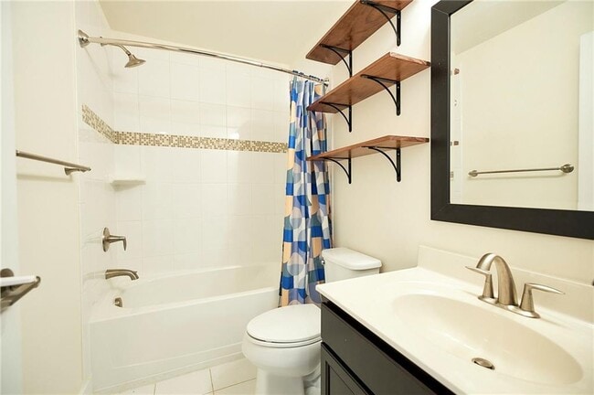 Building Photo - 4315 Broad Hill Dr