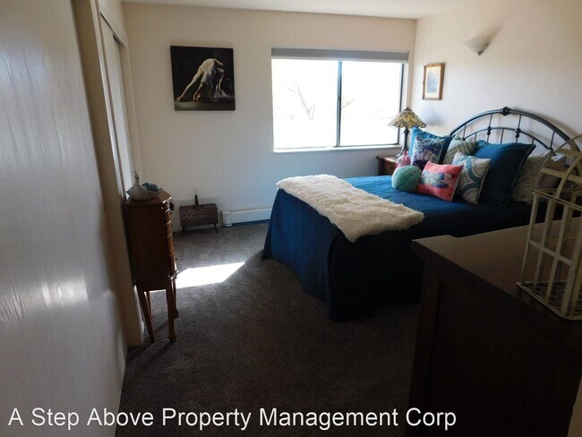 Building Photo - 2 br, 2 bath House - 961 Lakeside Drive #205