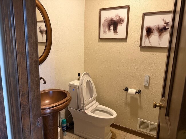 Building Photo - Tucked Away Mountain Retreat in Durango