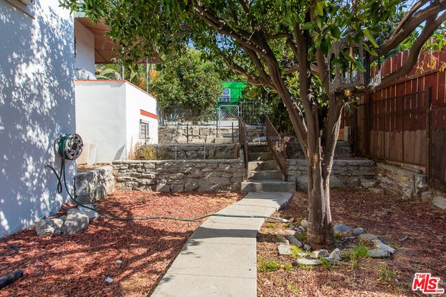 Building Photo - 5177 Bohlig Rd