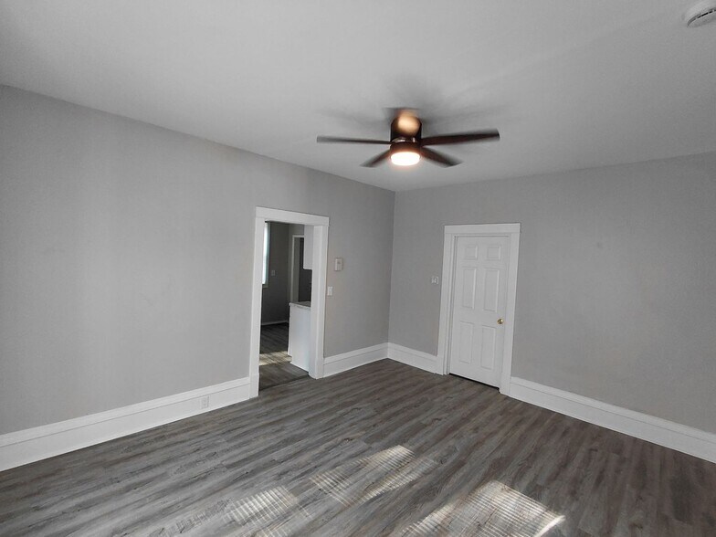 Building Photo - 316 Maple Ave