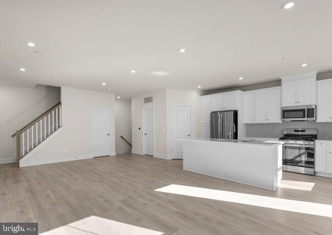 Building Photo - 21764 Dollis Hl Ter