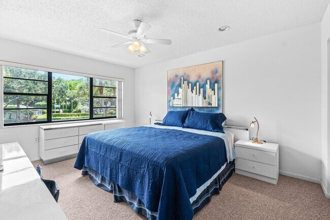 Building Photo - 27 Southport Ln