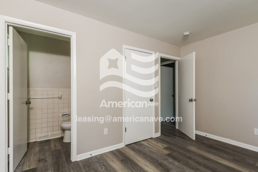 Building Photo - 2403 Falmouth Ave