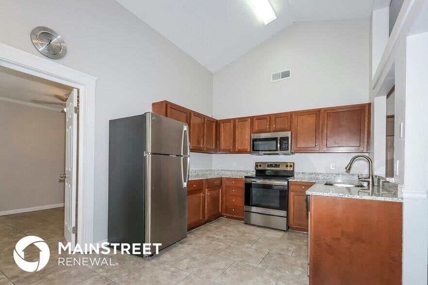 Building Photo - 1365 Savoyard Way