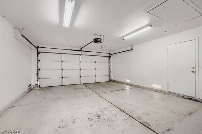 Building Photo - 5115 N Vista Del Rancho Way
