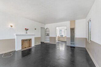 Building Photo - 6617 Waring Ave