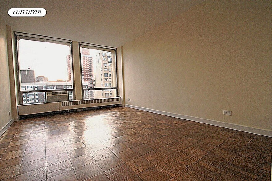 Building Photo - 333 E 30th St