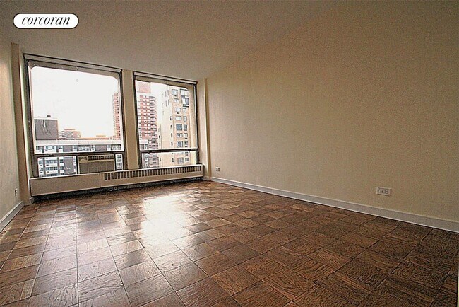 Building Photo - 333 E 30th St