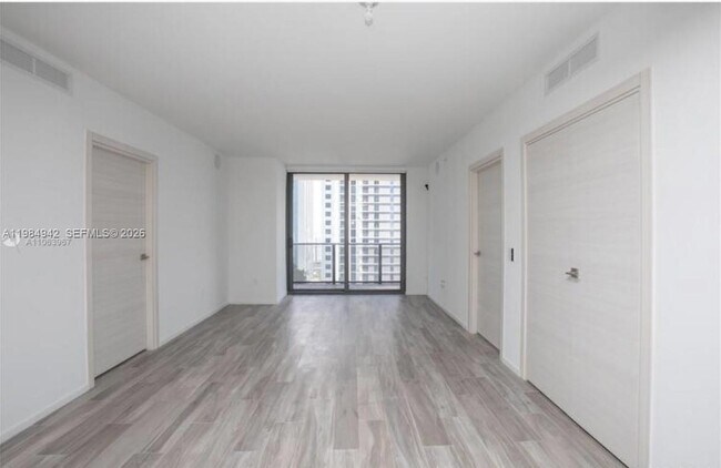 Building Photo - 801 S Miami Ave