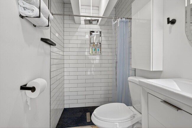 Building Photo - 4540 SW 28th Terrace