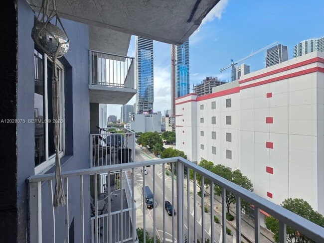 Building Photo - 800 N Miami Ave