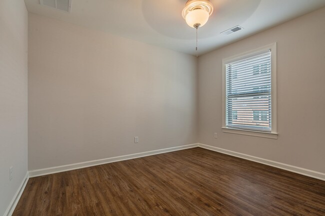 Building Photo - 155 N Rembert St