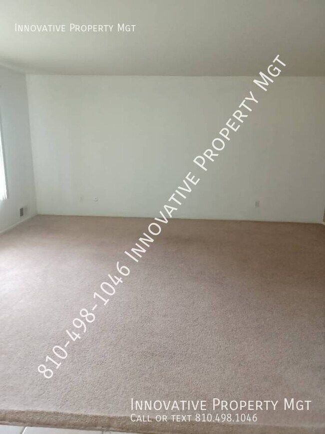 Building Photo - 6009 Holiday Gardens Dr