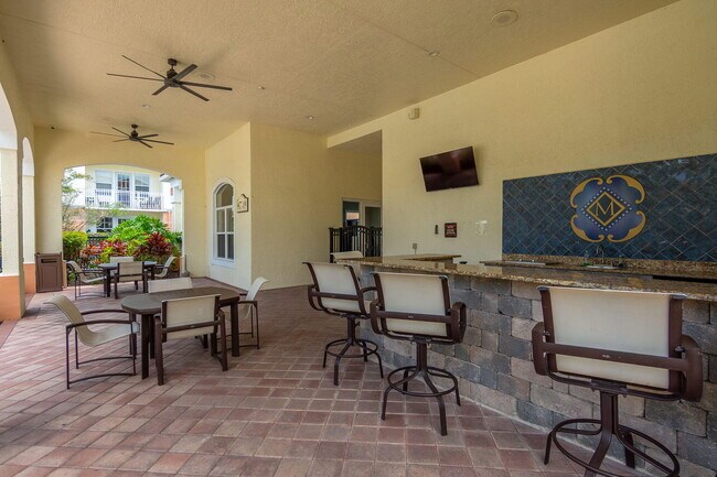 Building Photo - 9901 Baywinds Blvd