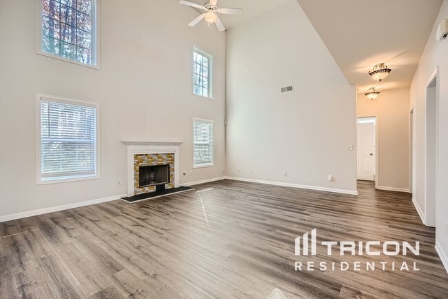 Building Photo - 3530 Woodsong Rw