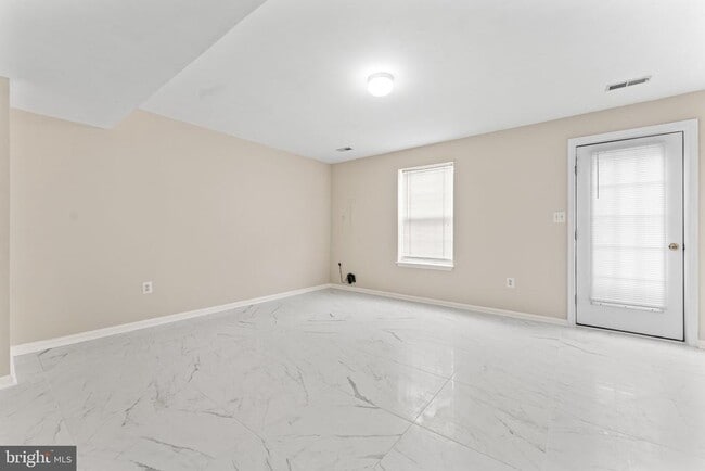 Building Photo - 209 Ilona Ct