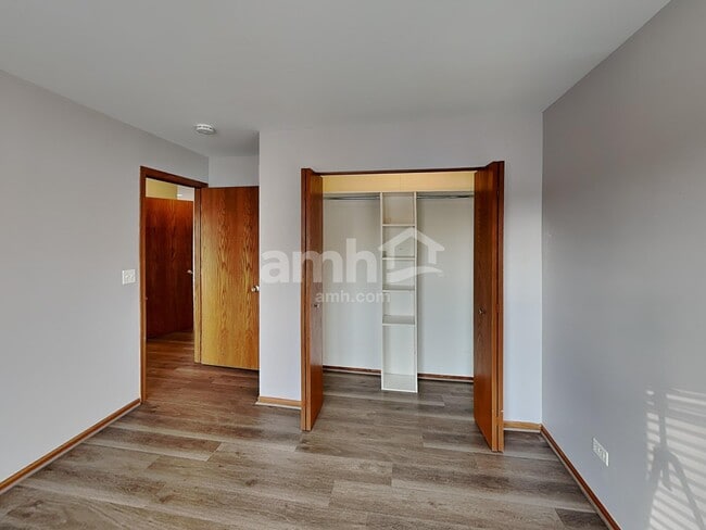 Building Photo - 3803 Saratoga Dr