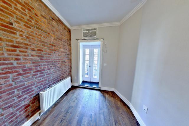 Building Photo - 4 bedroom in New York NY 10019