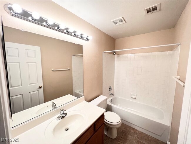 Building Photo - 258 Whitewater Village Ct
