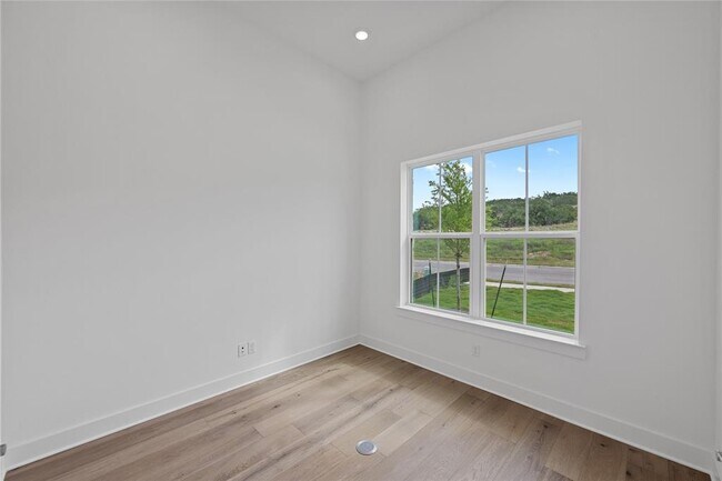Building Photo - 694 Iron Willow Lp