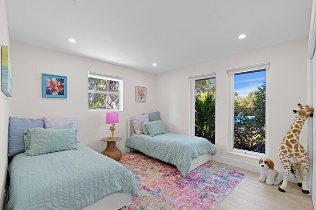 Building Photo - 486 NW 1st St