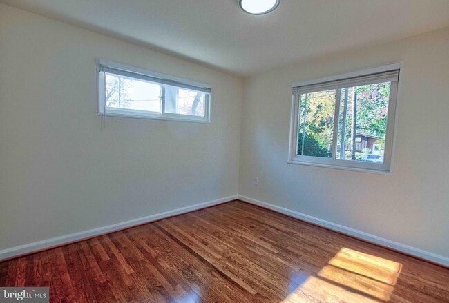 Building Photo - 495 N Pickett St