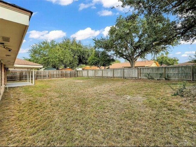 Building Photo - 3305 Jay Ave