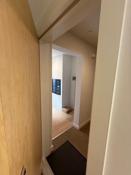 Building Photo - 2216 40th Pl NW