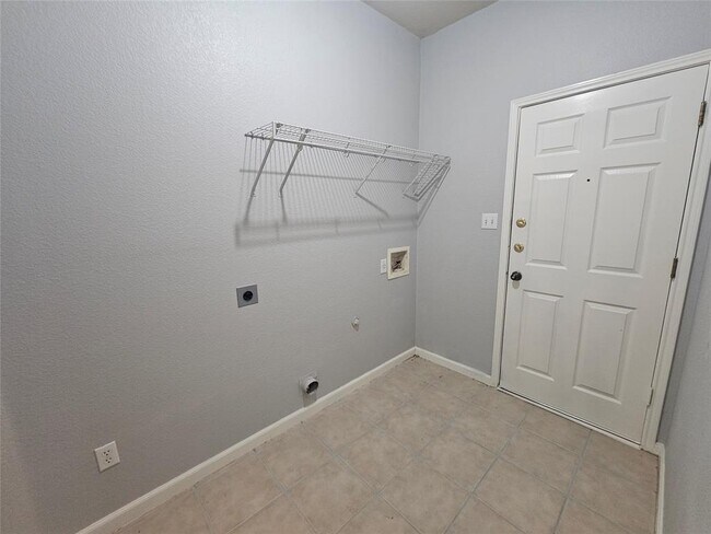 Building Photo - 164 Ashwood N