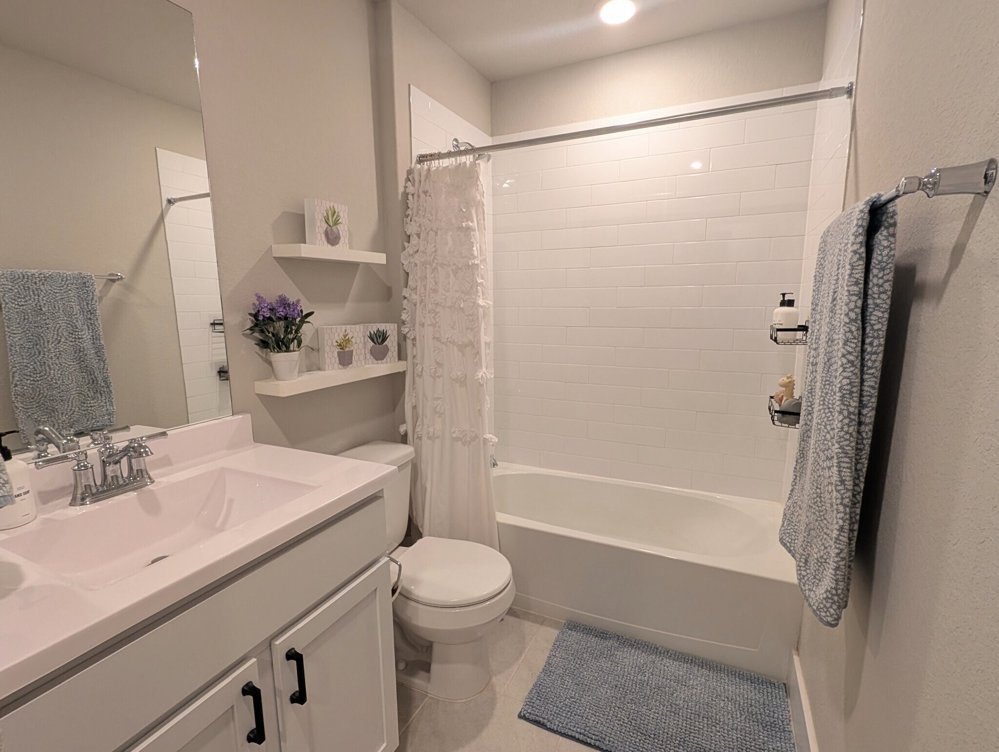 Building Photo - 5627 Jewel Curv