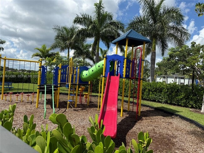 Building Photo - 685 NE 208th Terrace