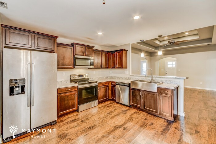 Building Photo - 16388 Pottery Ln