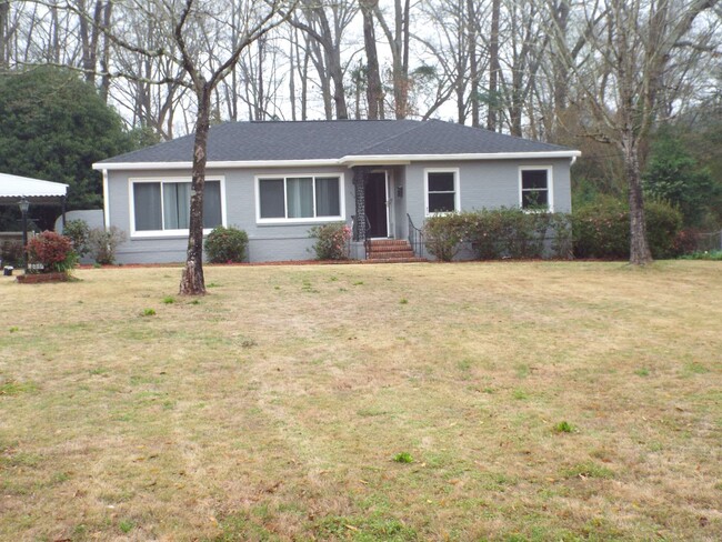 Primary Photo - Convenient in Midtown!