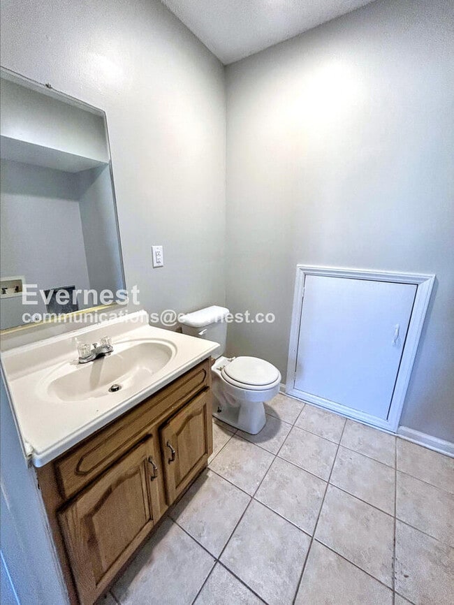 Building Photo - 4350 Wakeman Dr