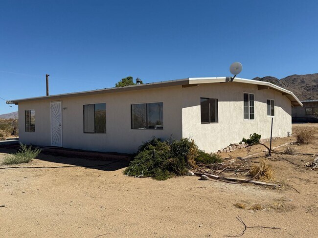 Building Photo - Charming 3 bedroom home in Apple Valley- H...