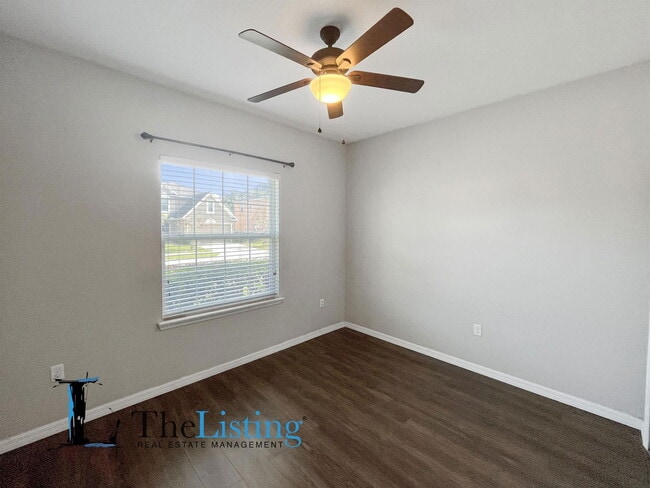 Building Photo - 8825 Isla Bella Dr