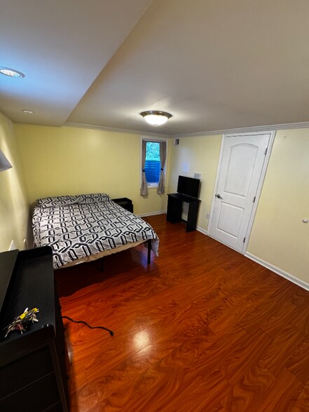 Building Photo - 4008 24th Ave