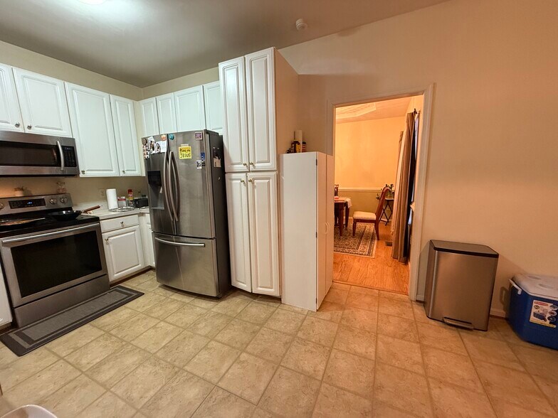 Kitchen 1 - 1308 Crosswood Ln