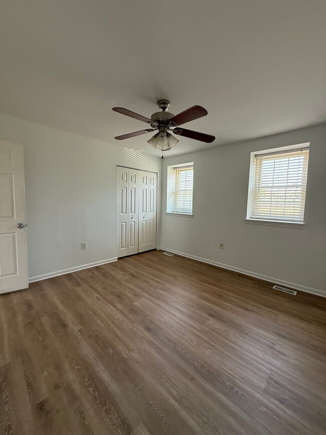 Building Photo - 6407 Continental Dr