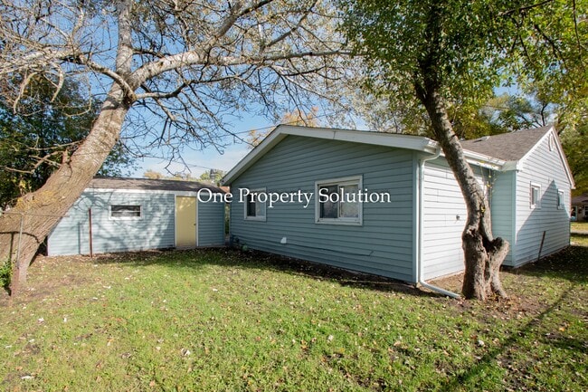 Building Photo - 2612 Marshalltown Dr