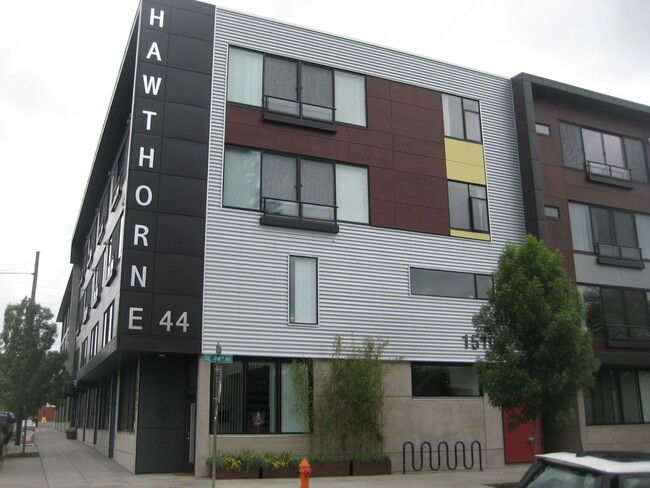 Interior Photo - Hawthorne 44