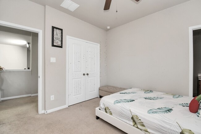 Building Photo - 8002 Mesquite Hill Ln